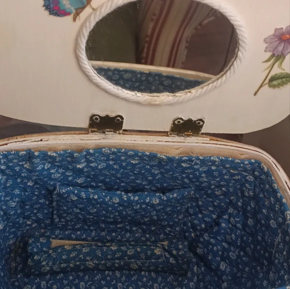 Butterfly and Floral Wooden Woven. Basket Purse Tote - Picture 5 of 15